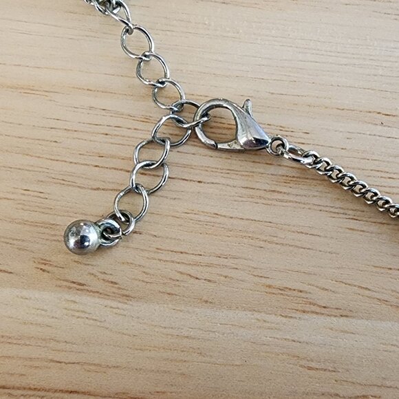 Claire's Coral Enamel Pendant Necklace - Picture 13 of 14